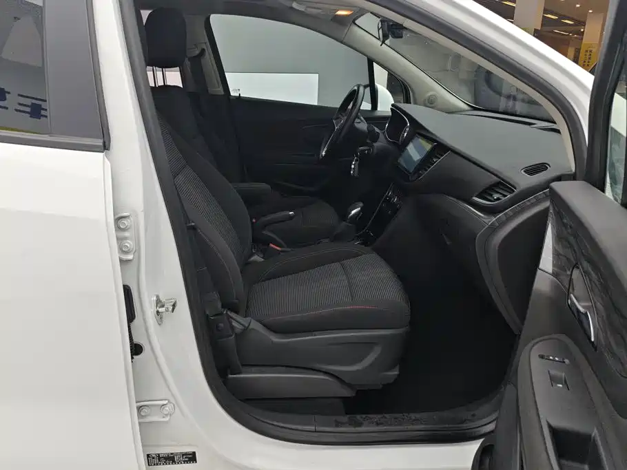 Buick Encore — миниатюра 8