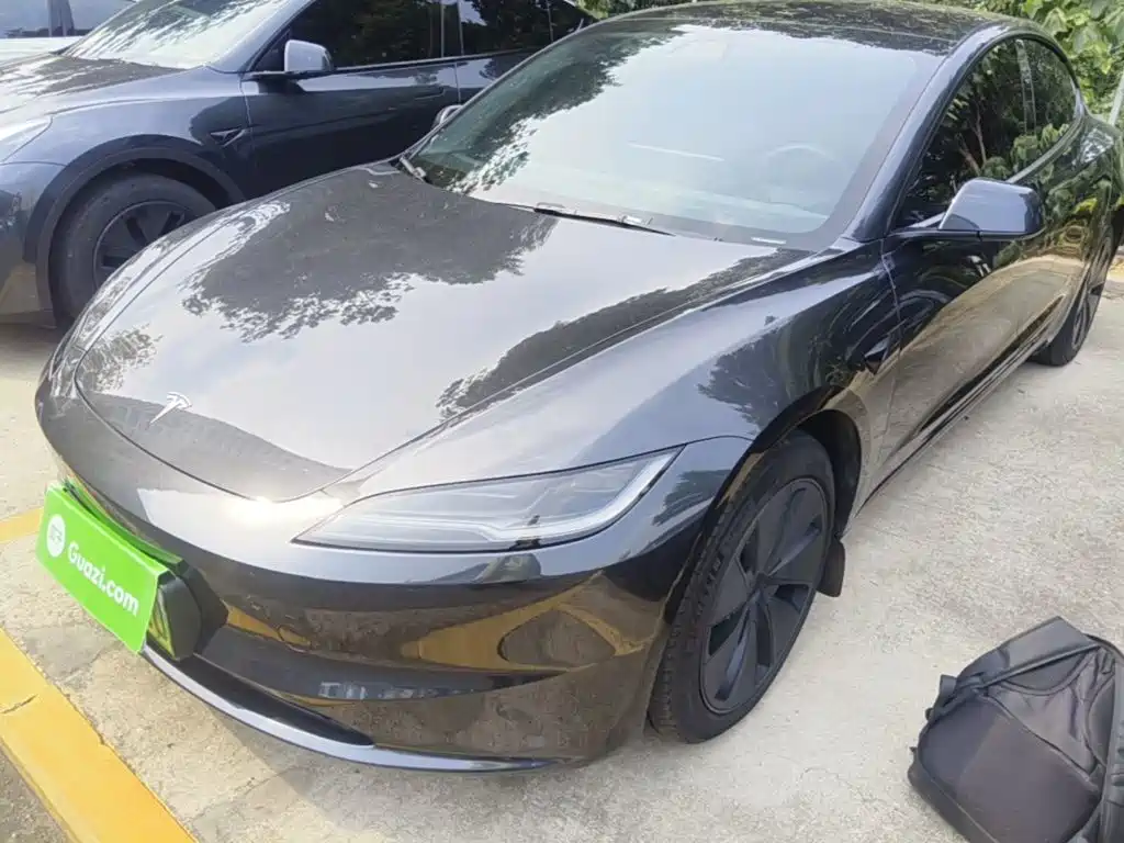Tesla Model 3 — фотографии объявления, Фото 2