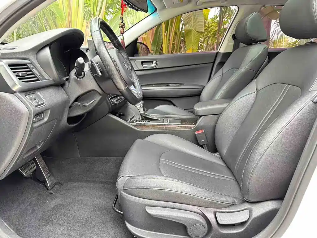 Kia K5 2016 1.6T AT LUX