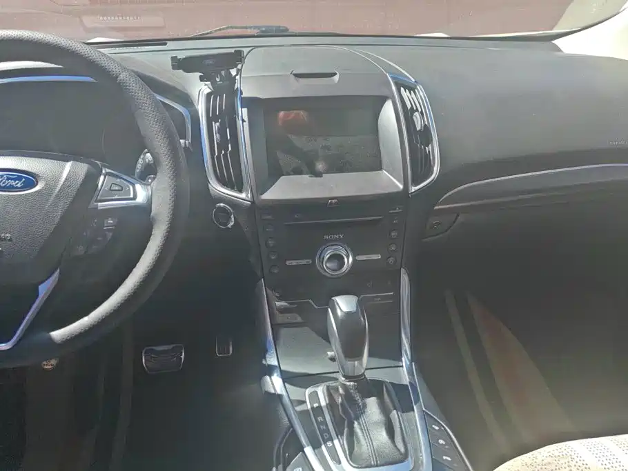Ford Edge — миниатюра 13
