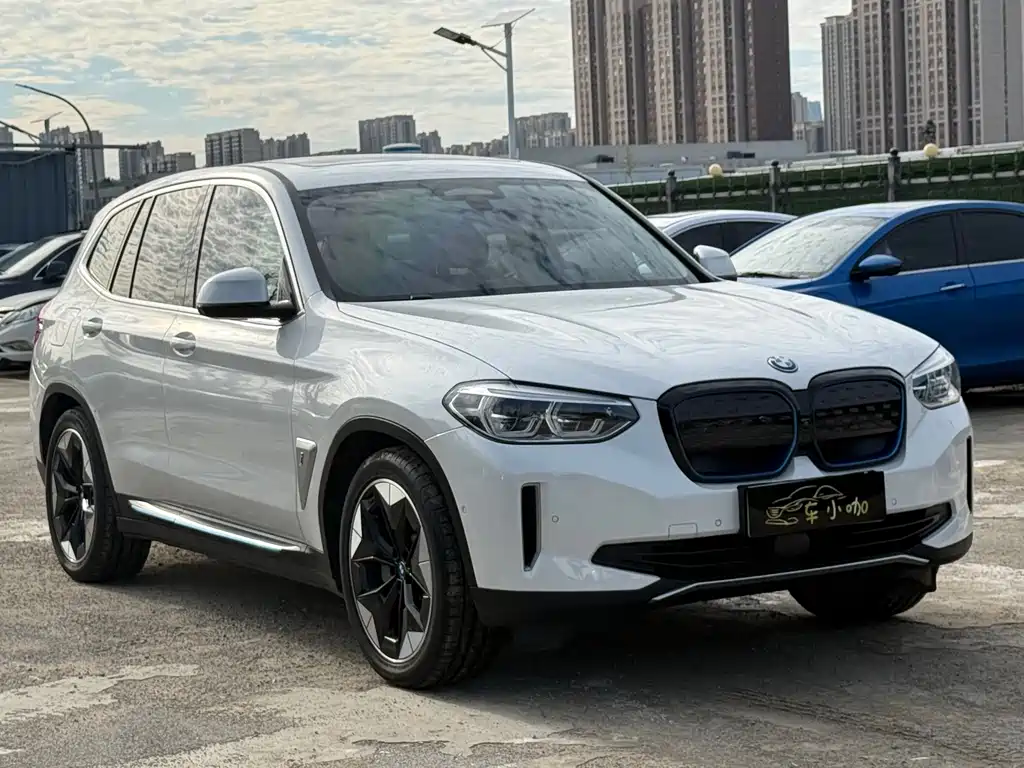 BMW iX3 — миниатюра 3