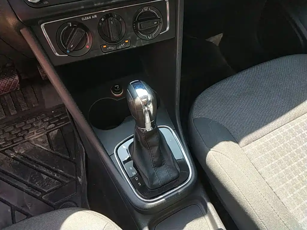 Volkswagen Polo — миниатюра 14