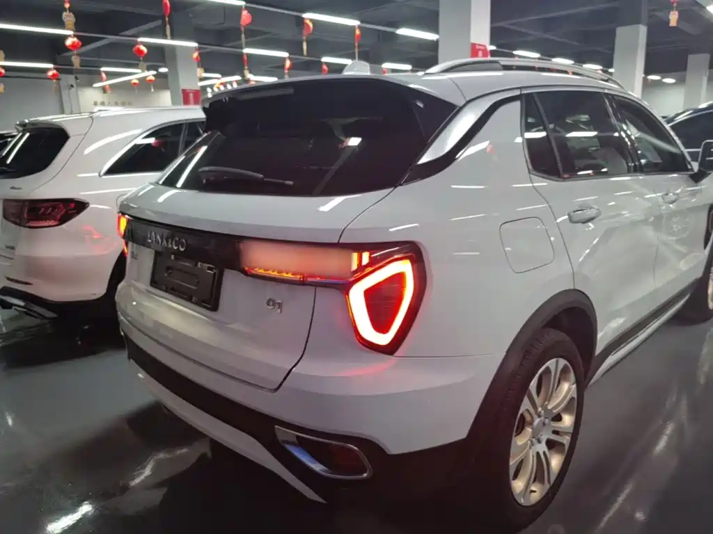 Lynk & Co 01 2017 2.0T Pro