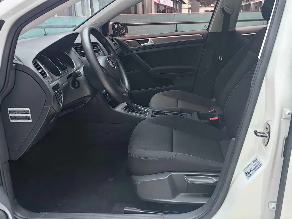 Volkswagen Golf — миниатюра 5