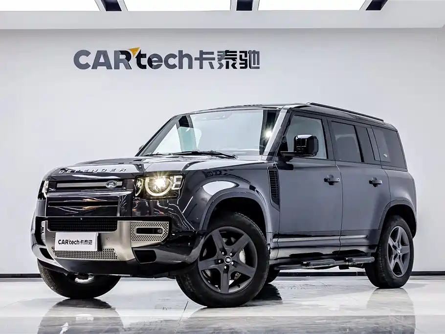 Land Rover Defender 2024