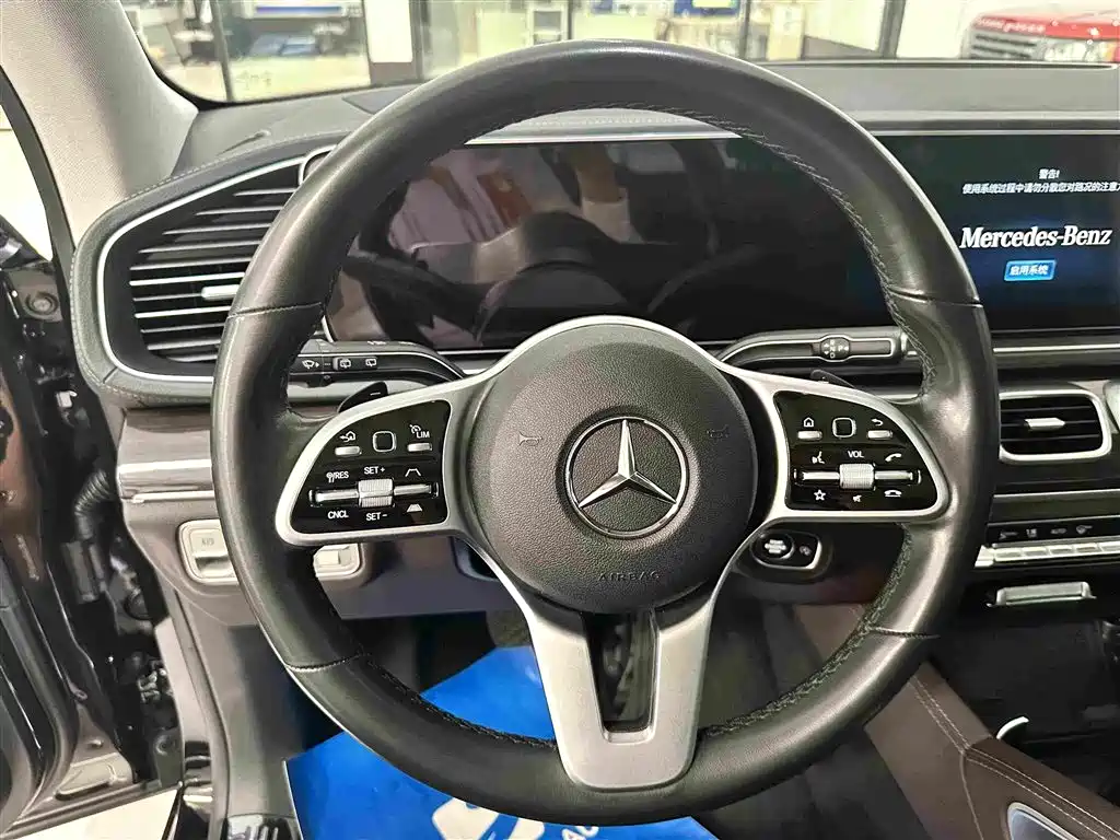 Mercedes-Benz GLE (Import) — миниатюра 7