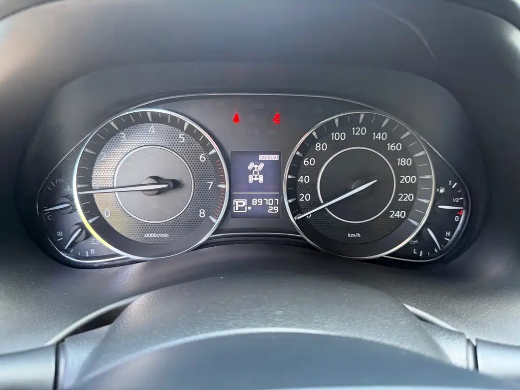 Nissan Patrol — миниатюра 4