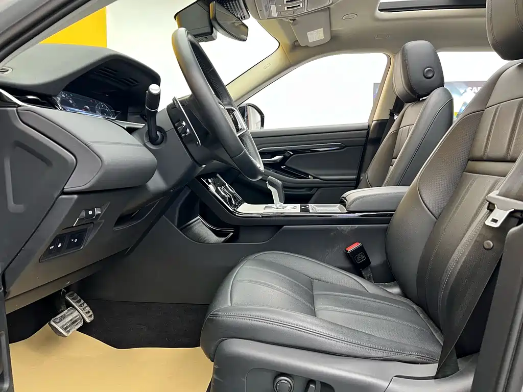 Land Rover Range Rover Evoque 2022 L P300e