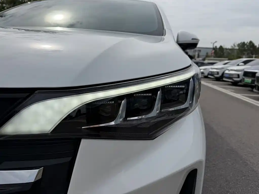 GAC Motor Trumpchi M6 — миниатюра 5