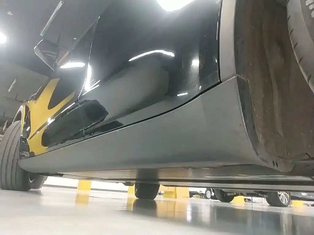 Tesla Model Y — миниатюра 22