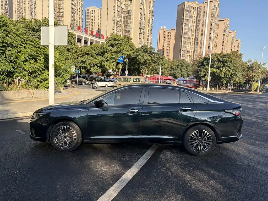 DONGFENG YI HYUN MAX