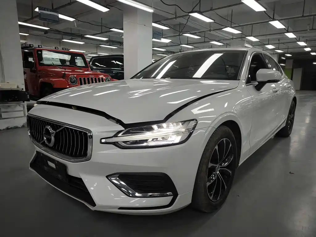 Volvo S60 2022