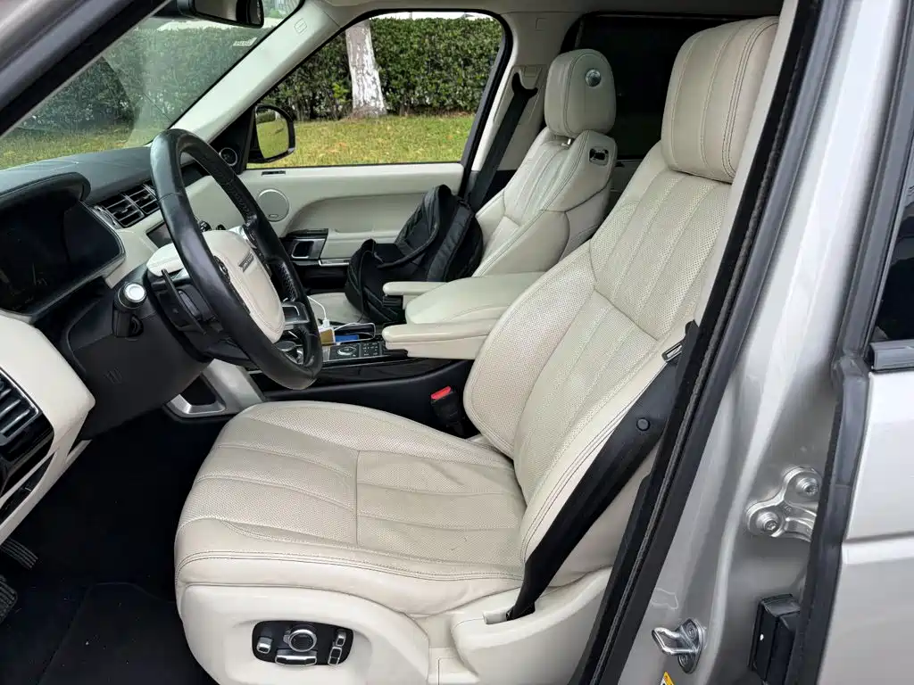 Land Rover Range Rover — миниатюра 8
