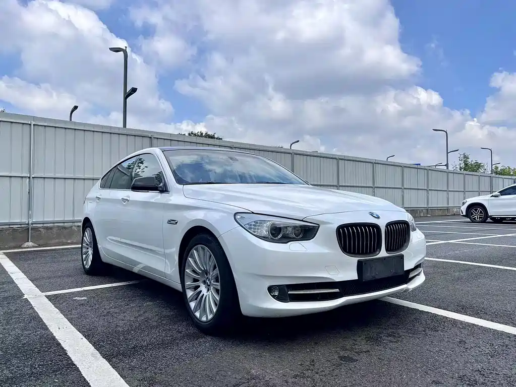 BMW 5 Series GT — миниатюра 3