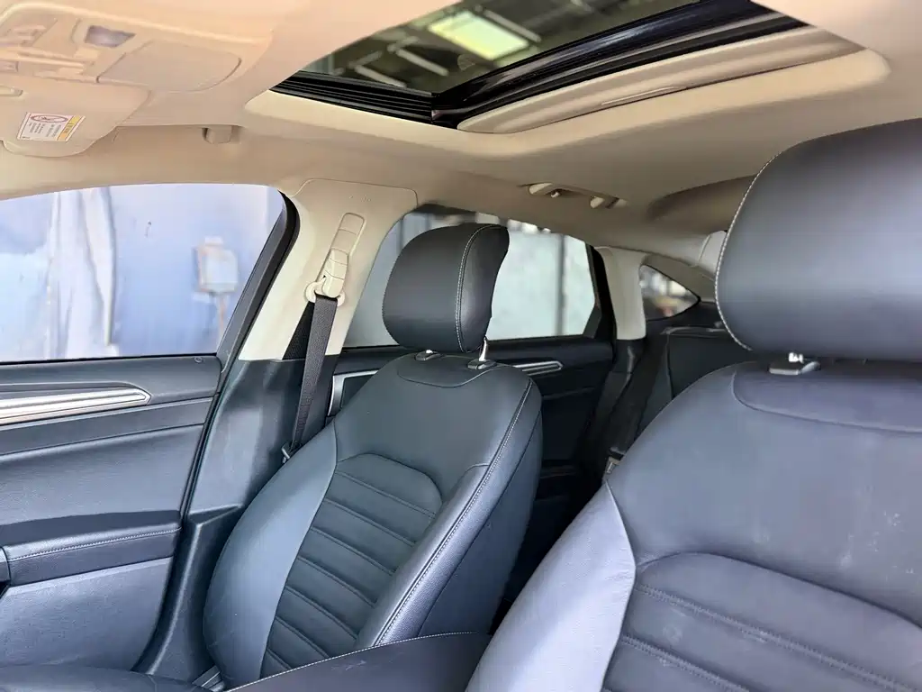 Ford Mondeo — миниатюра 11