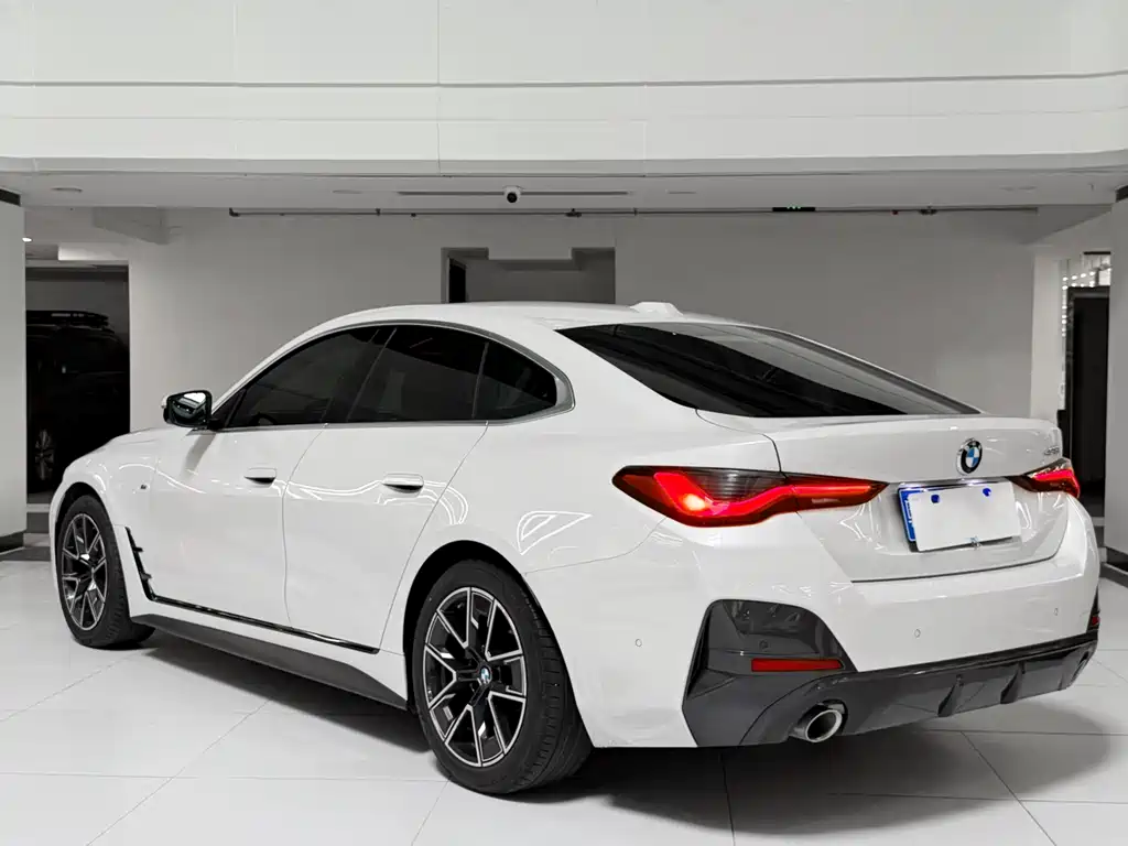 BMW 4 SERIES