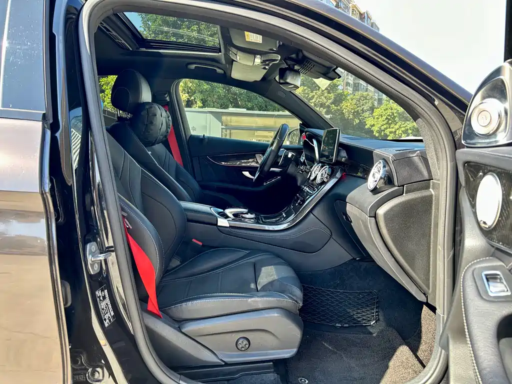 MERCEDES-BENZ GLC COUPE AMG