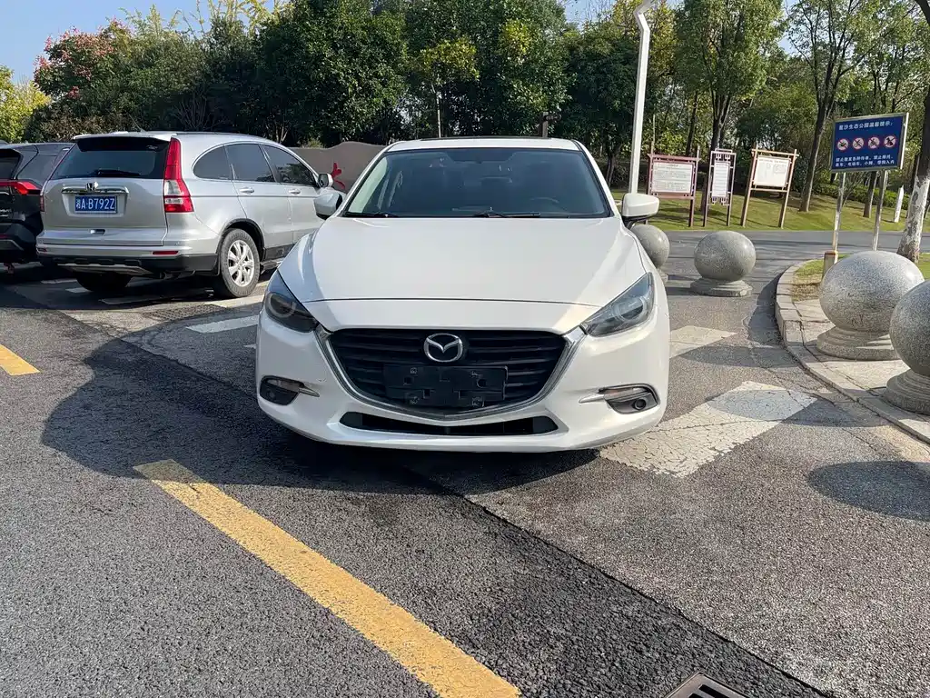 Mazda 3 Axela 2019