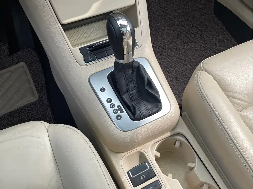 Volkswagen Tiguan — миниатюра 16