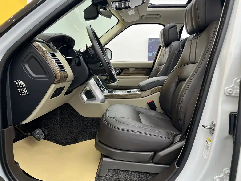 Land Rover Range Rover — миниатюра 17