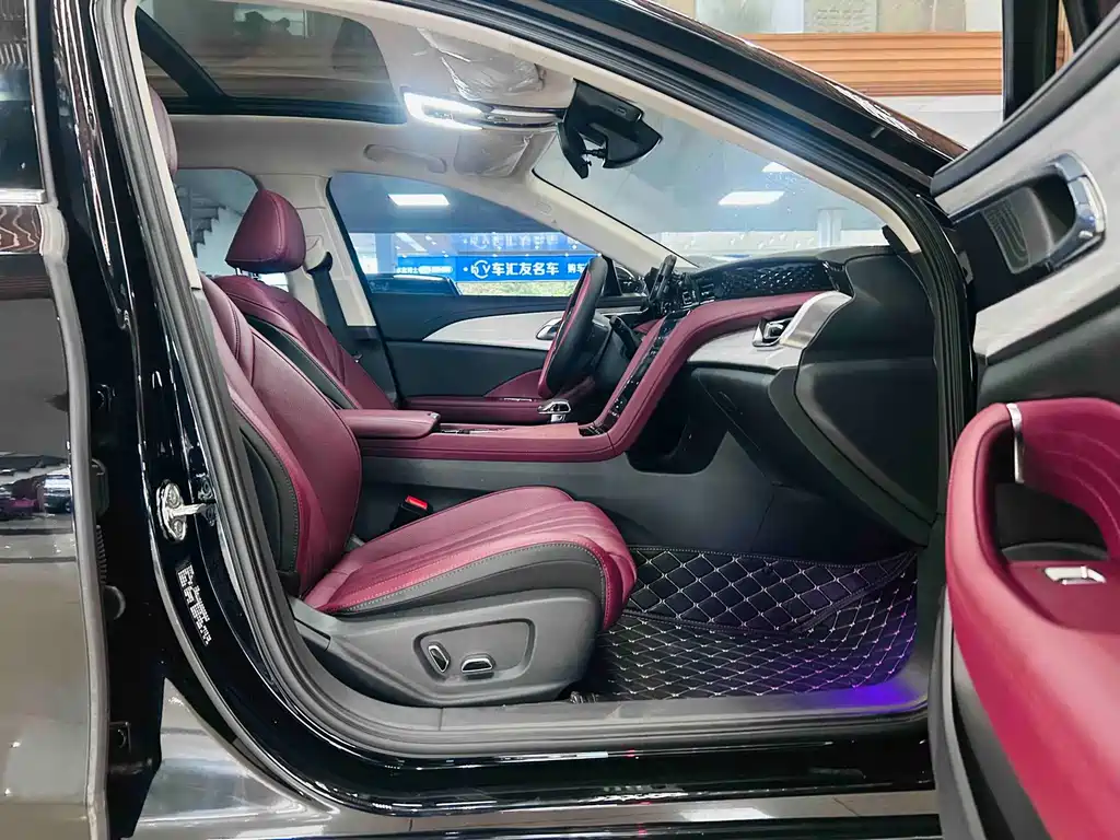 Hongqi Hongqi H5 — миниатюра 8