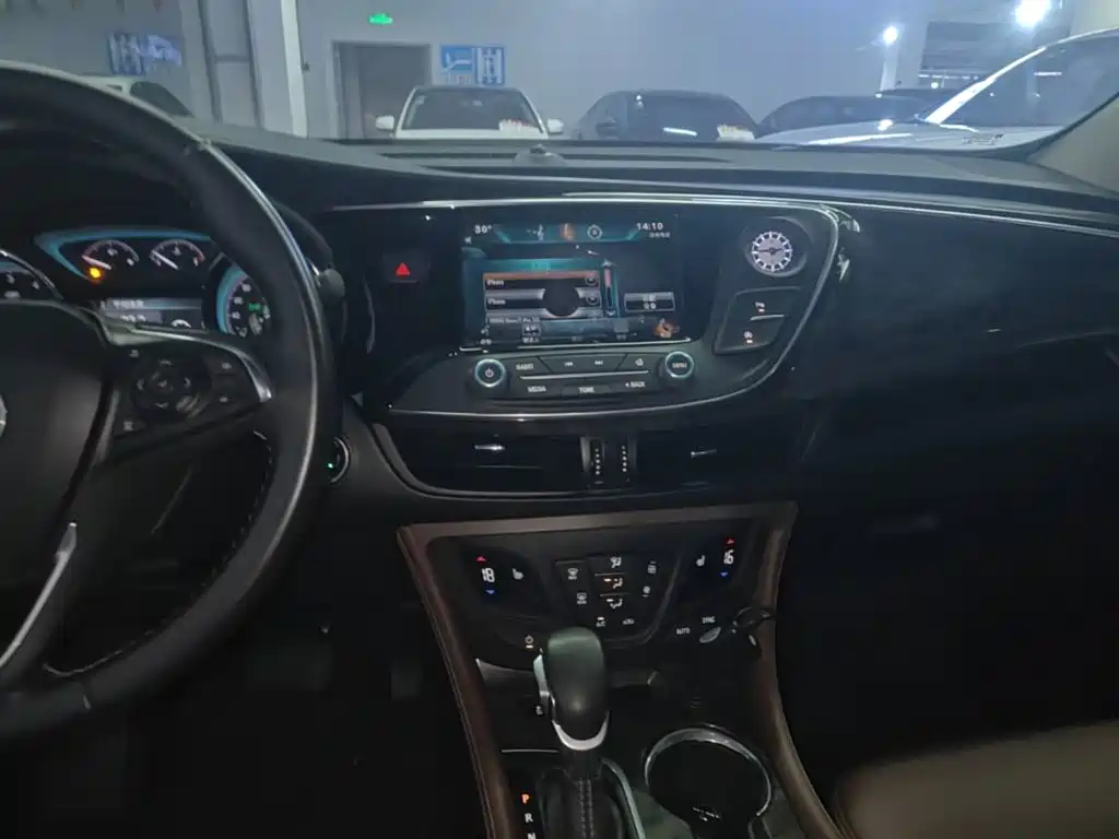 Buick Envision Plus — миниатюра 13