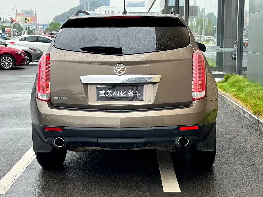 Cadillac SRX — миниатюра 5