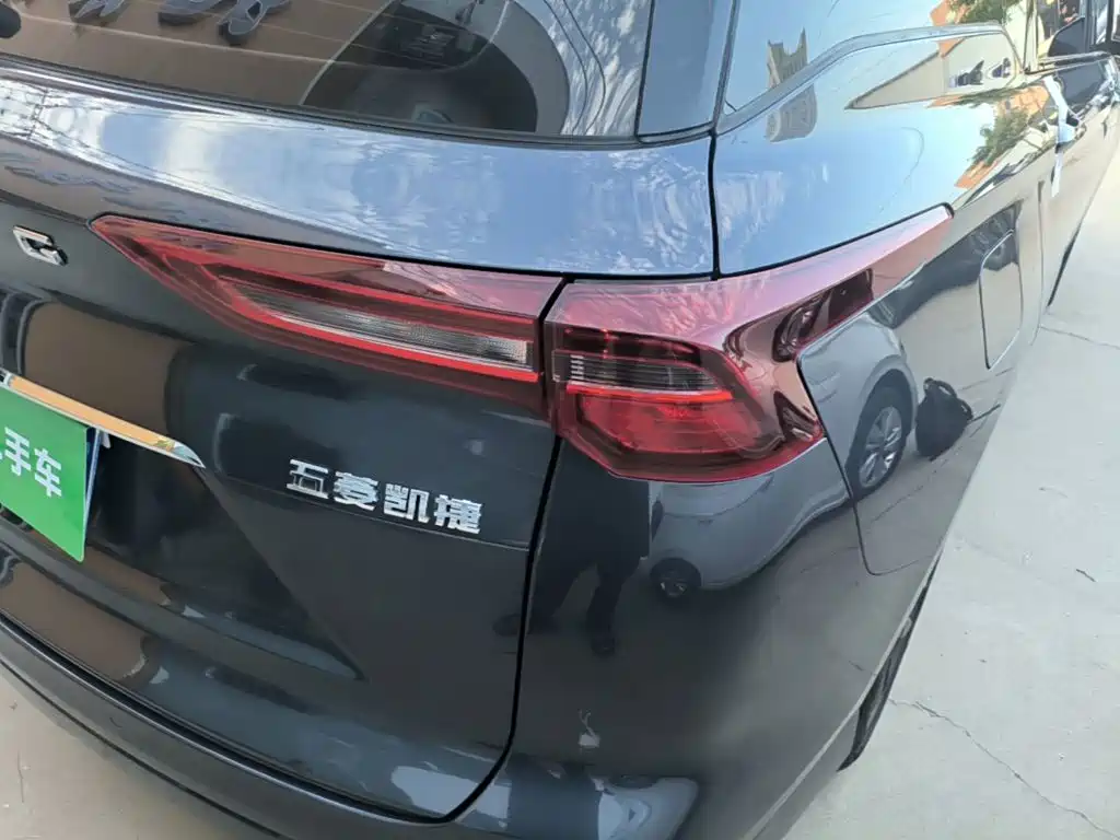 Wuling Victory — миниатюра 8