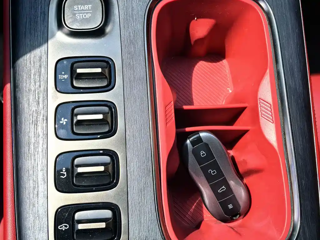Xiaomi SU7 — миниатюра 16