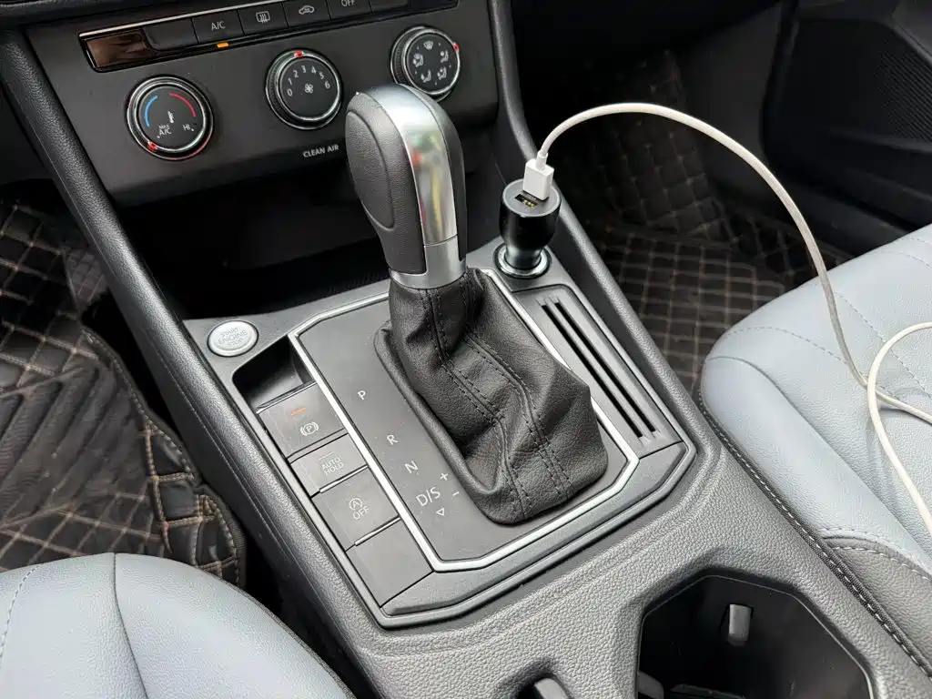 Volkswagen Lavida — миниатюра 9