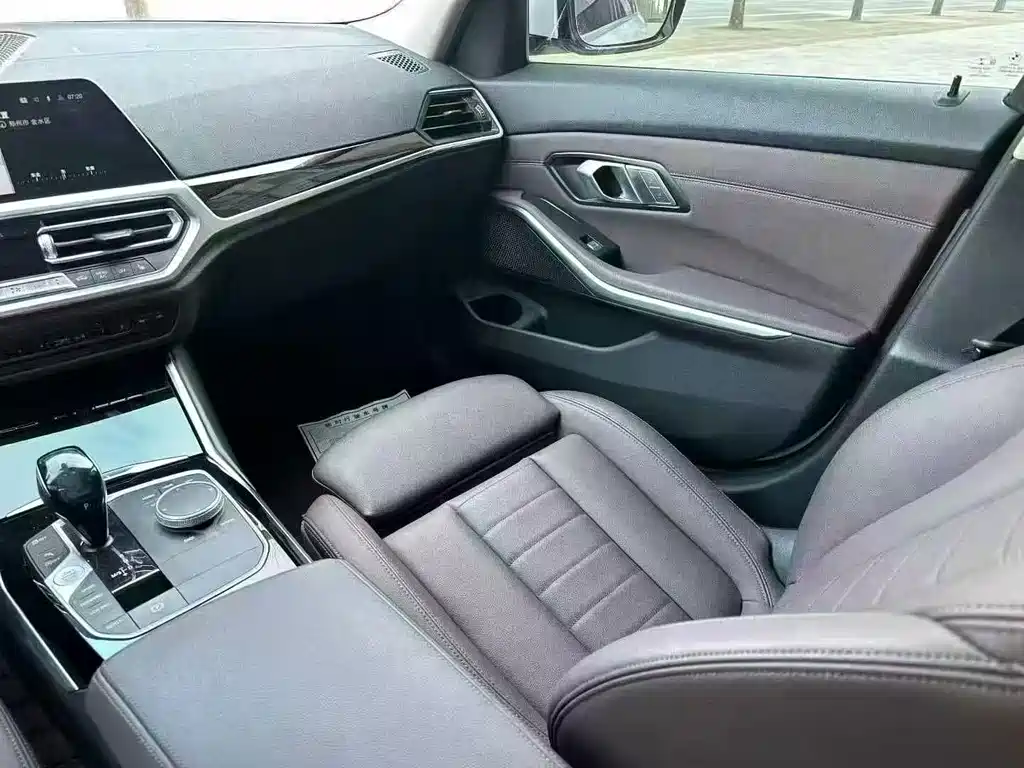 BMW 3 Series — миниатюра 4