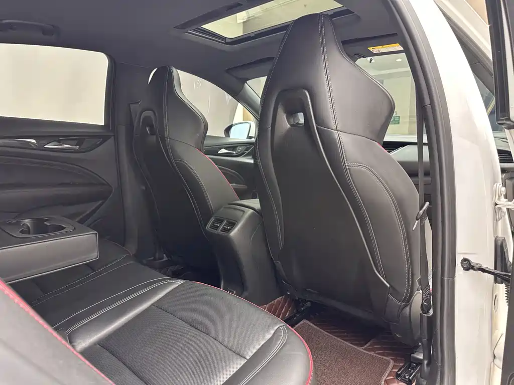 Buick Regal — миниатюра 8