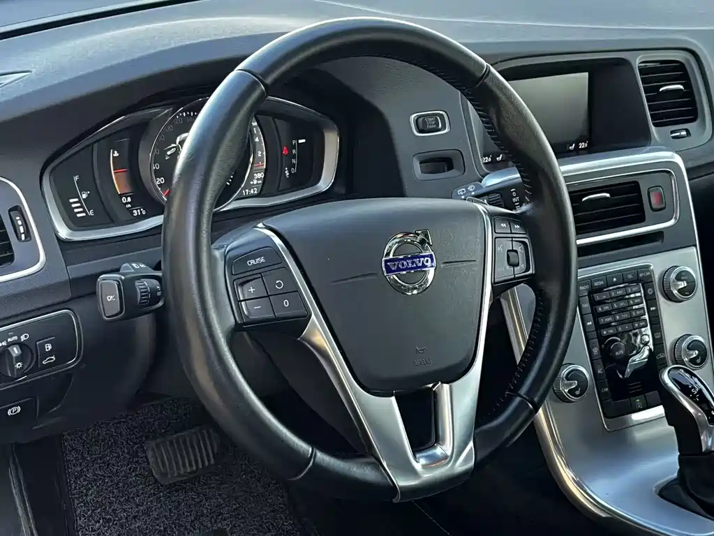 Volvo V60 — миниатюра 13