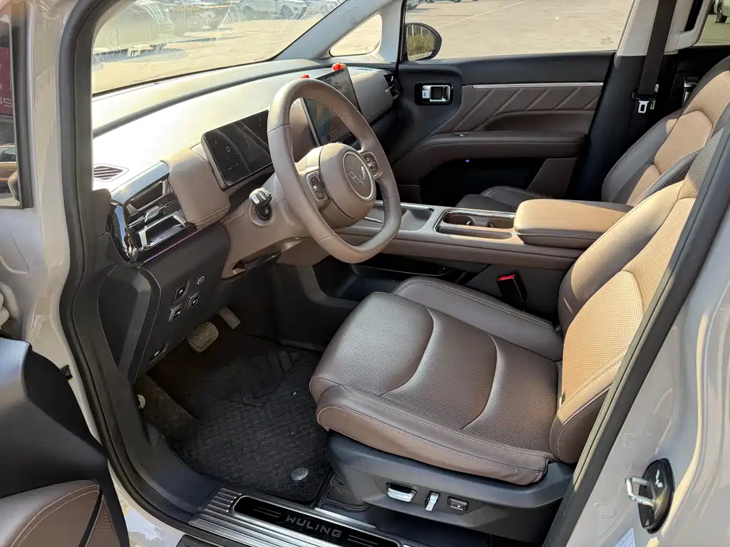 Wuling Xingguang 730 New Energy — миниатюра 7