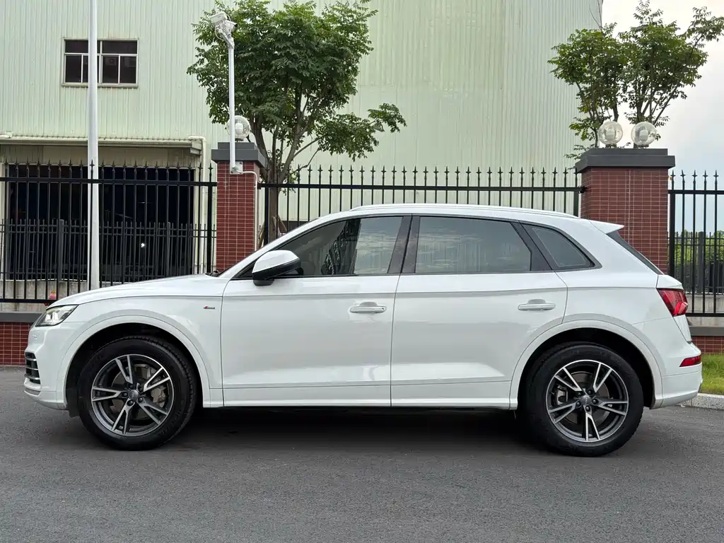 Audi Q5L — миниатюра 3
