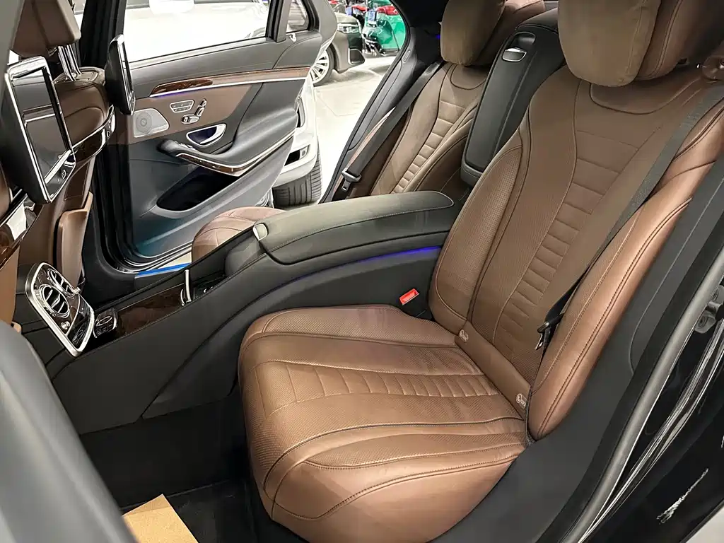 Mercedes-Benz S-Class — миниатюра 13