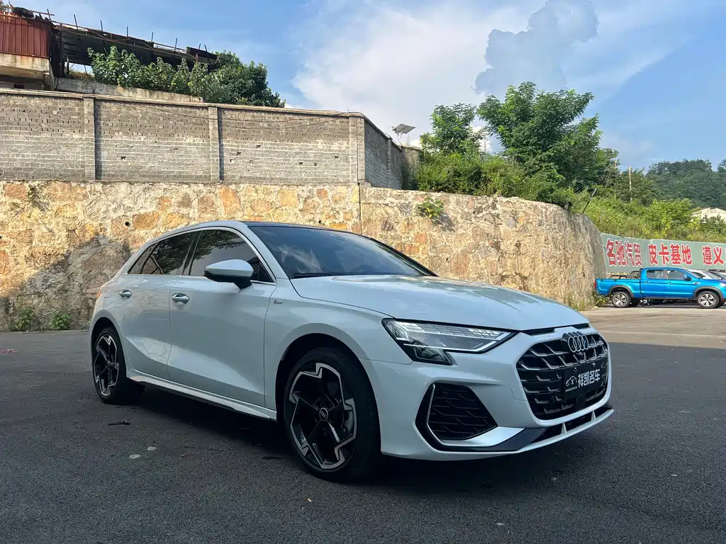 Audi A3 2026 Sportback 35TFSI Premium