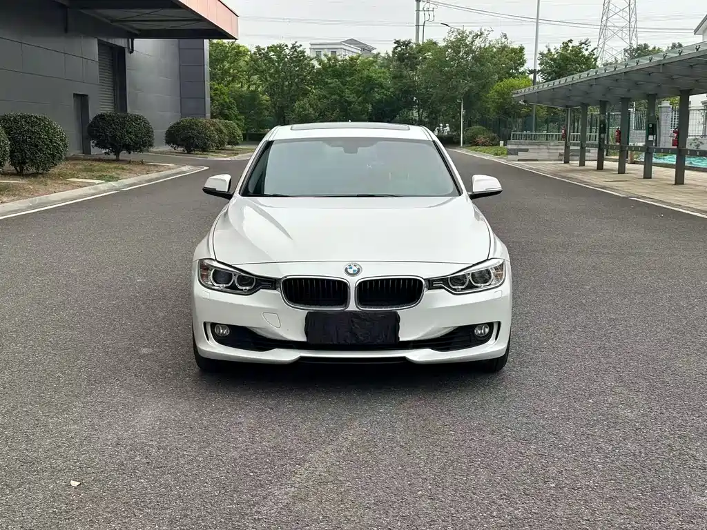 BMW 3 Series (Import) 2013