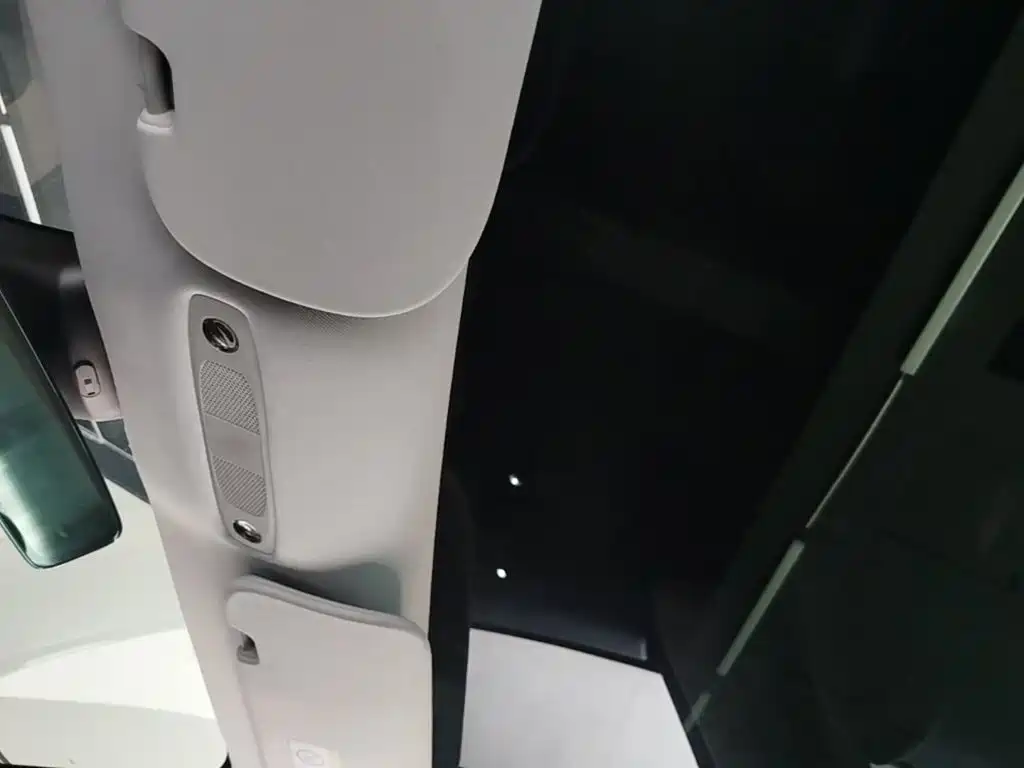 Tesla Model 3 — миниатюра 18