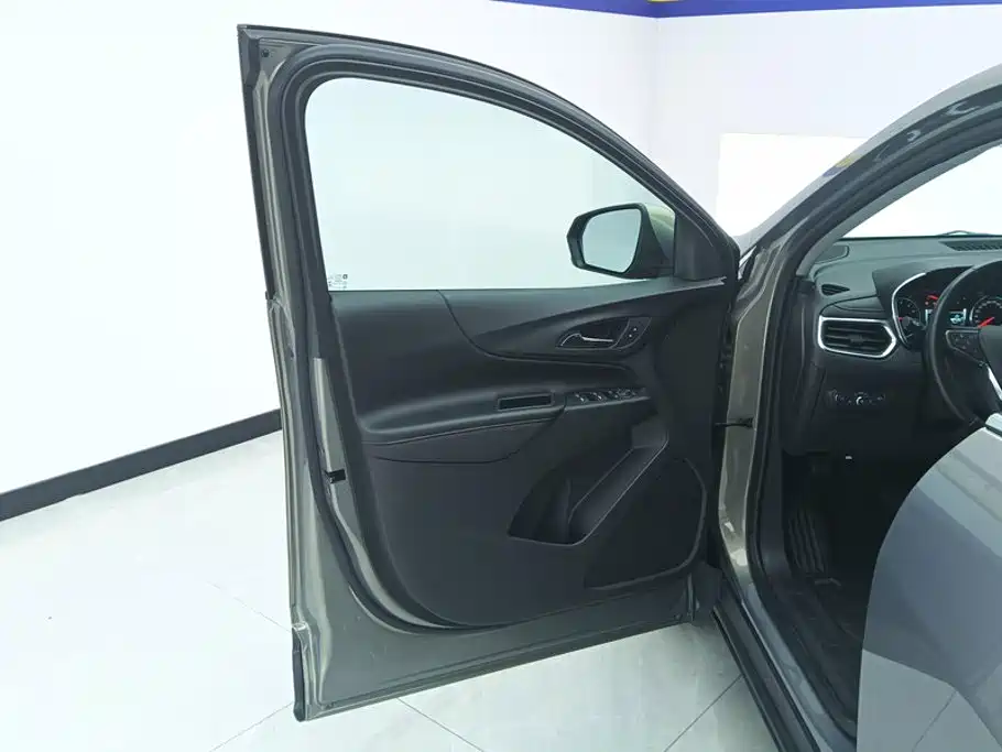 Chevrolet Equinox — миниатюра 7