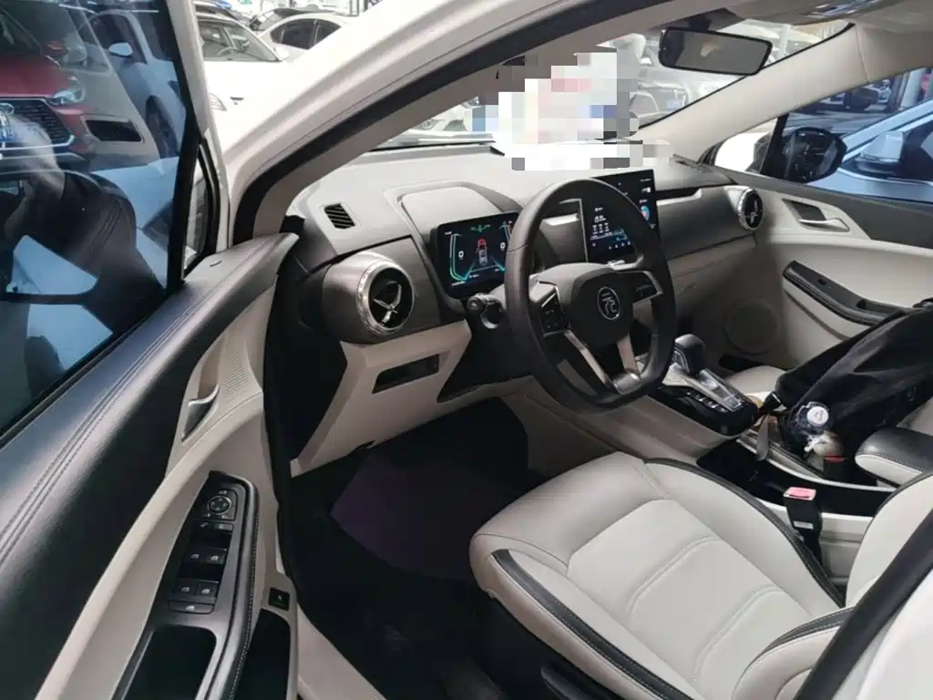 BYD Yuan Pro — миниатюра 16