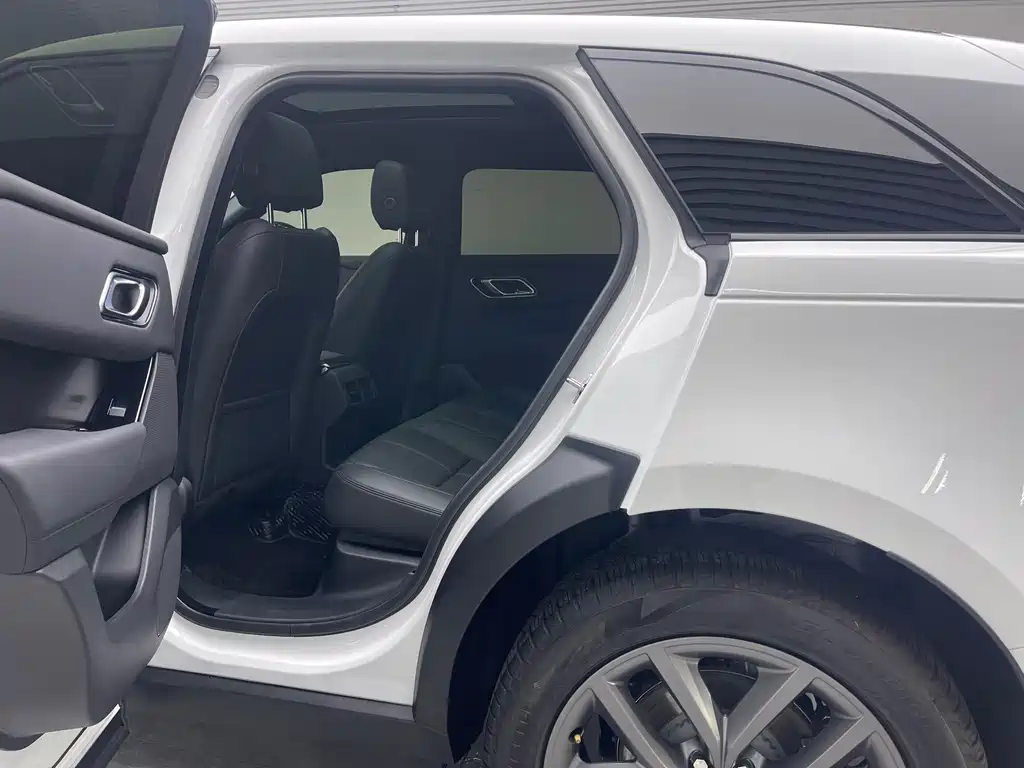 Land Rover Velar — миниатюра 17