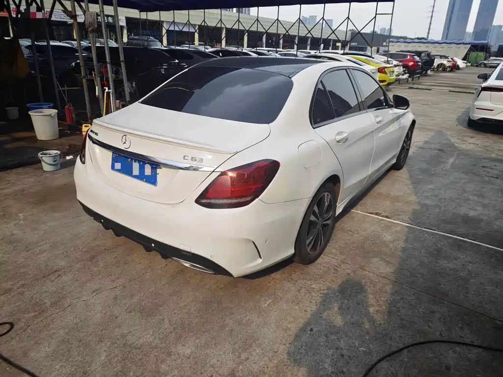 Mercedes-Benz C-Class — миниатюра 13