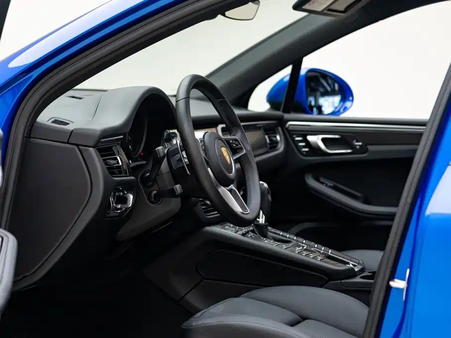 Porsche Macan — миниатюра 9