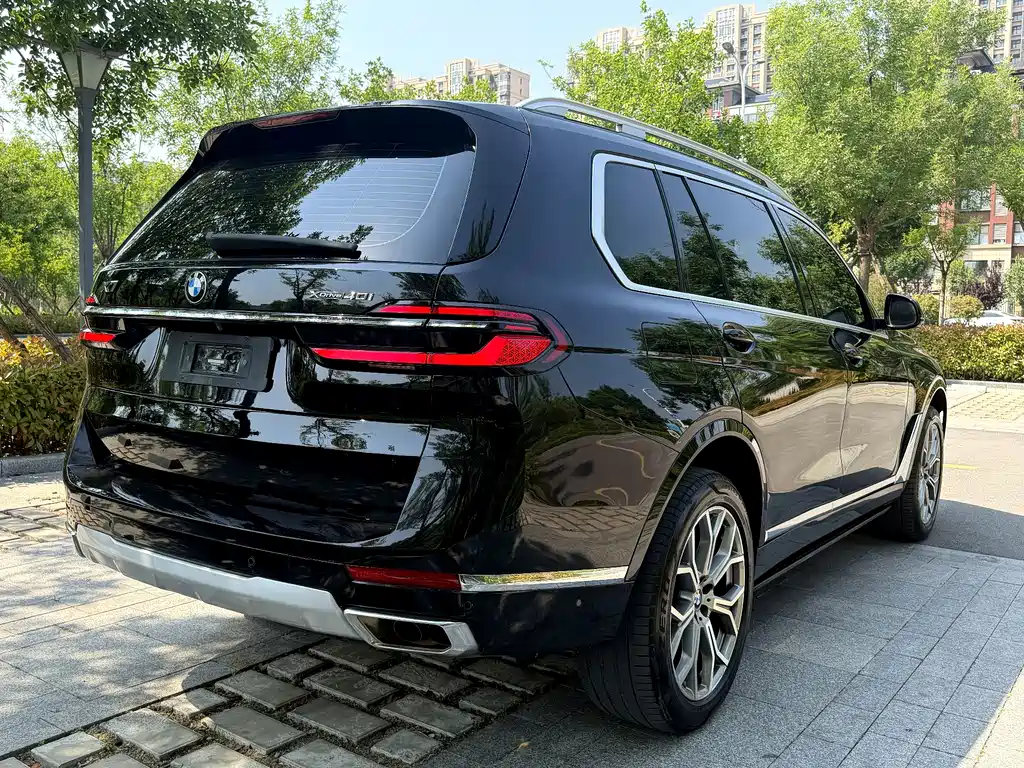 BMW X7 2023 xDrive40i Lead Luxury