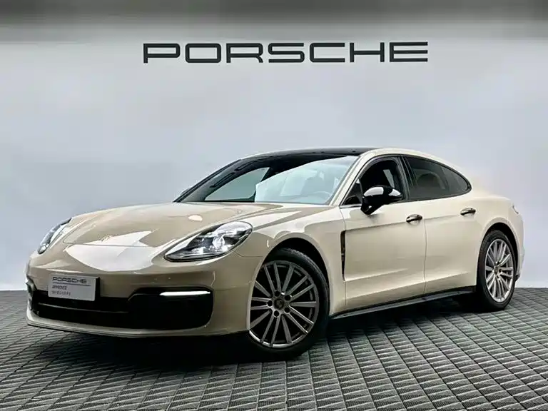 Porsche Panamera 2022