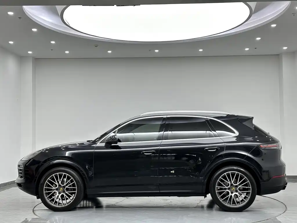 Porsche Cayenne — миниатюра 5