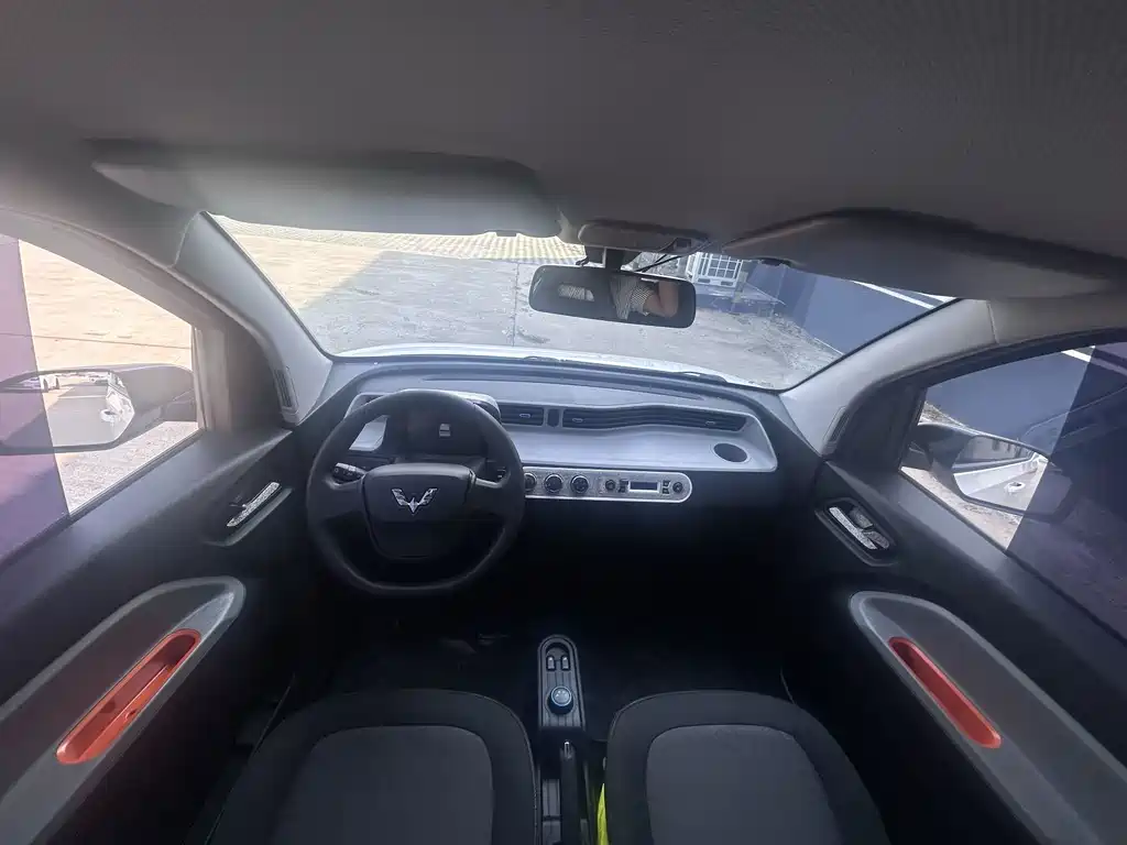 Wuling MINIEV — миниатюра 8