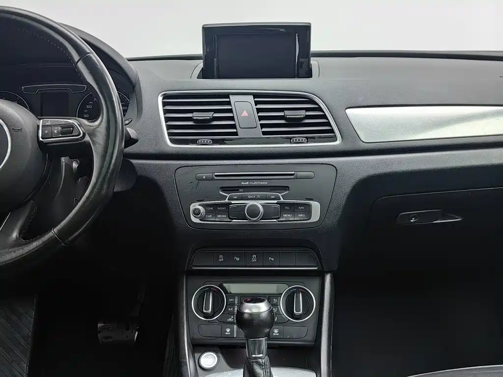 Audi Q3 — миниатюра 12