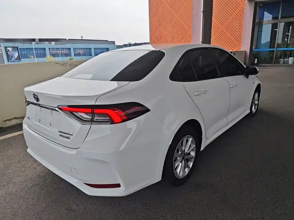 Toyota Corolla — миниатюра 7